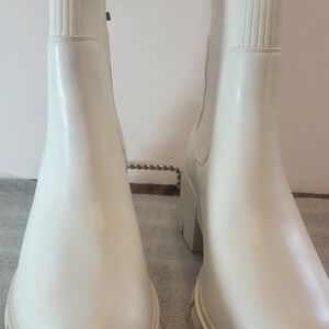 Chic Cream Heeled Boots for Women